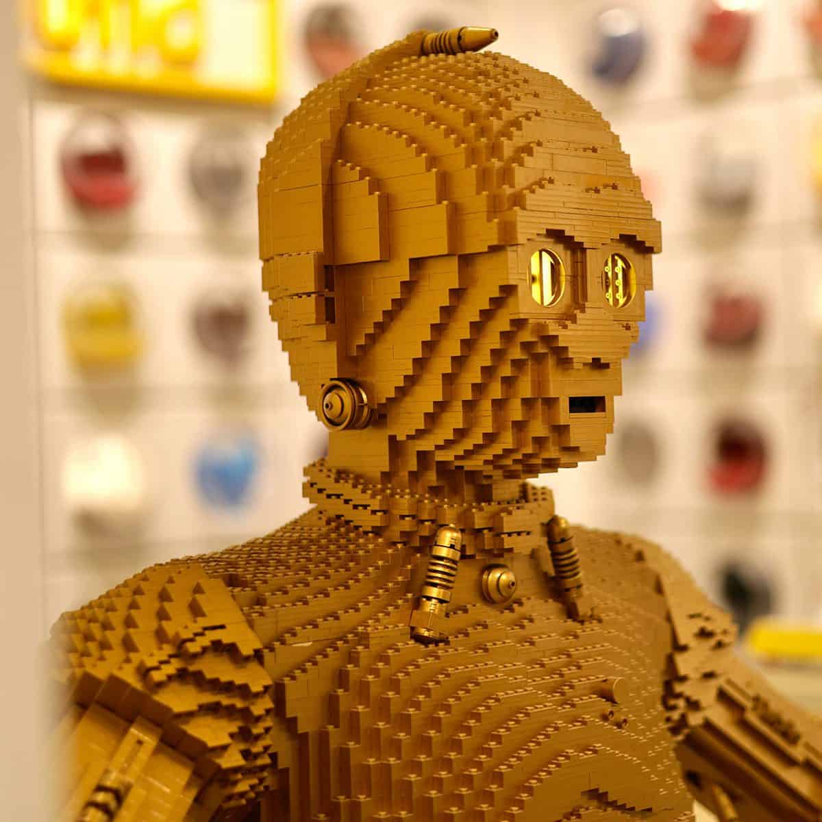 Lego C-3PO in a lego store.